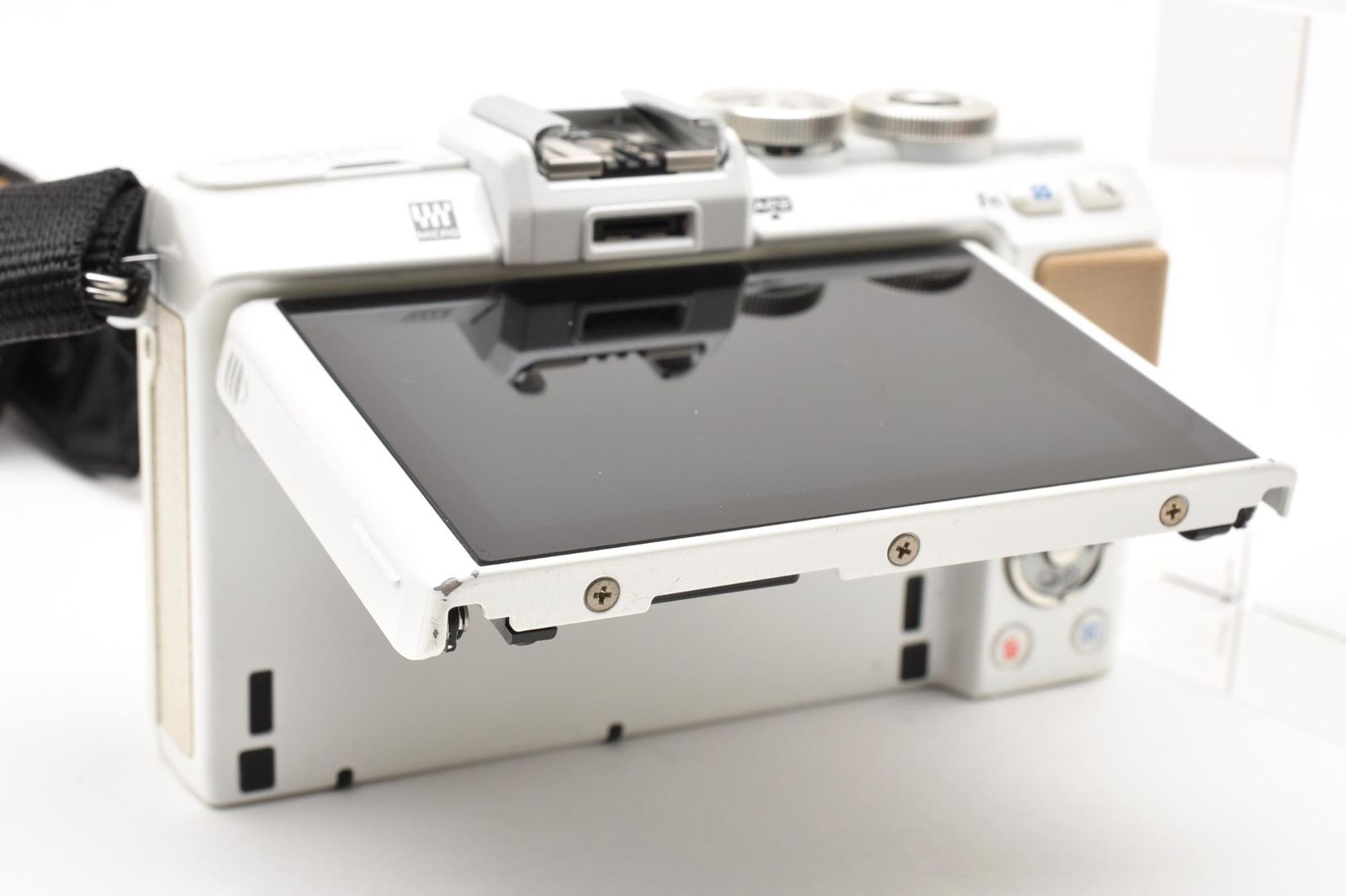 実用光学美品 箱あり Olympus オリンパス PEN Lite E-PL7 ボディ 白