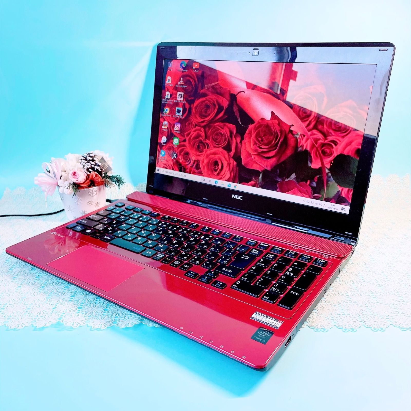 ブルーレイもDVDも⭕オシャレな赤❤Core i7✨SSD✨薄型ノートパソコン✨ ブルーレイ観れるノートパソコン❣️人気レッド✨️動作良好Corei7