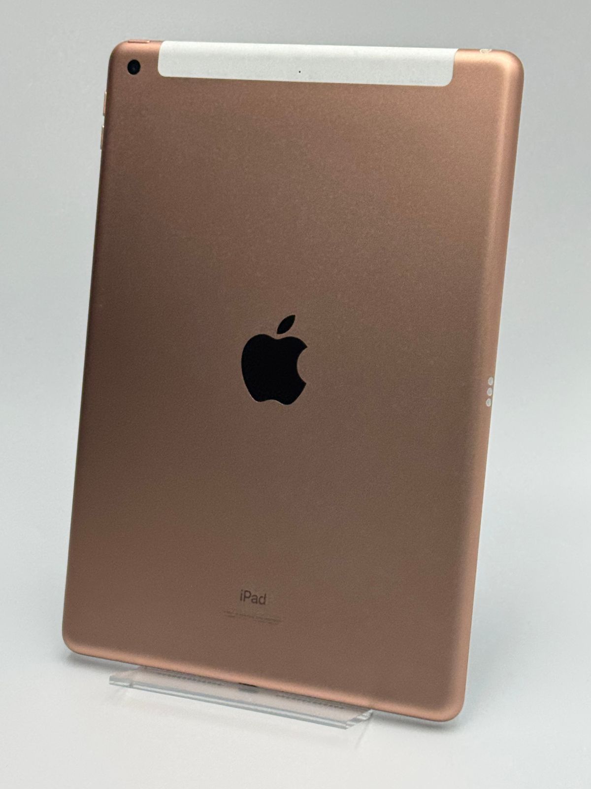 中古B】iPad 第8世代 32GB ゴールド wifi+Cellular SIMフリー 白ロム