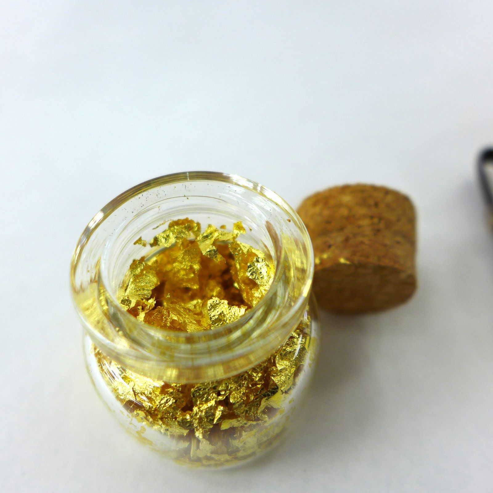 伝統工芸 かなざわ純金箔 約11.1g(瓶込み) 竹箸付 中古 公田店 - メルカリ