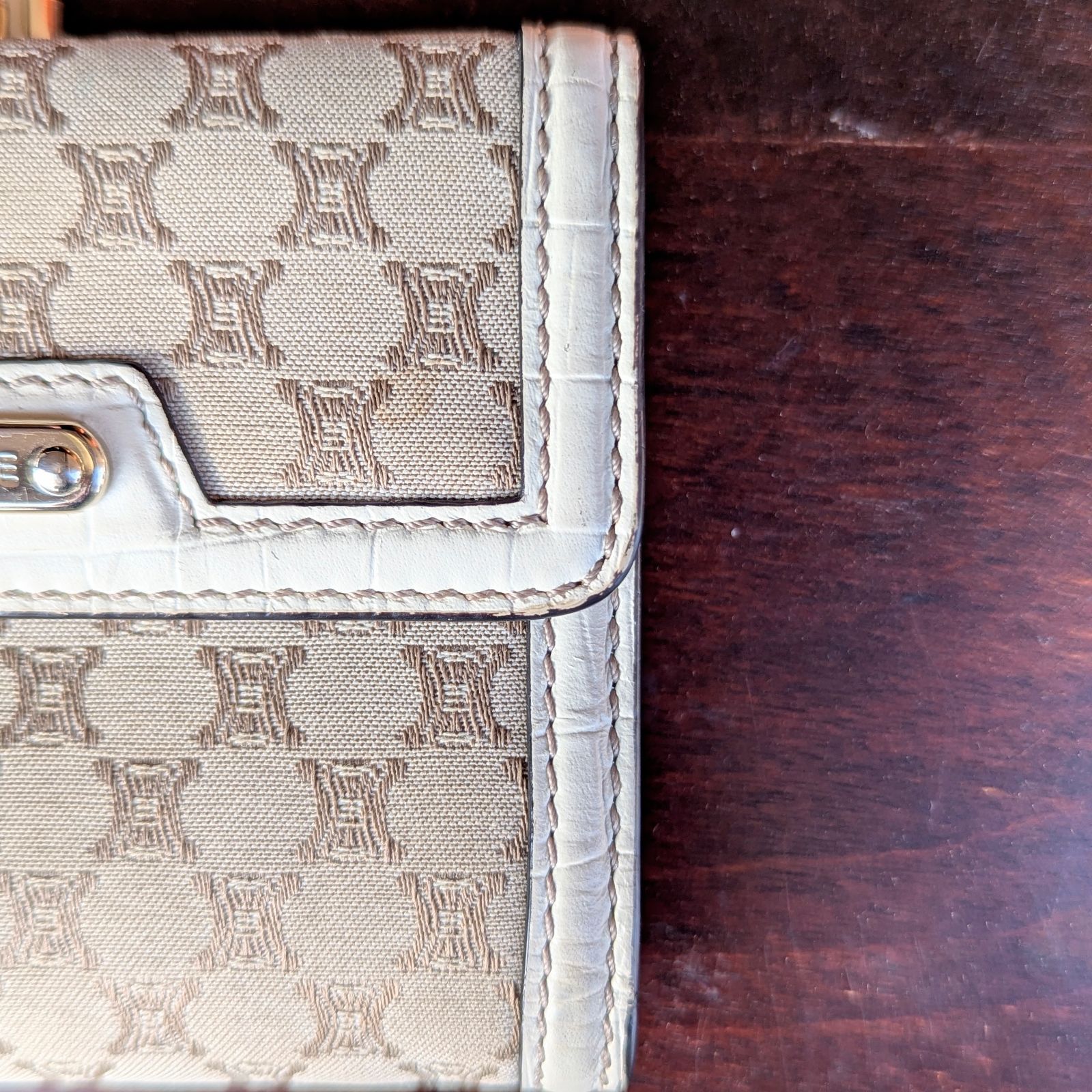 CELINE セリーヌ マカダム柄 がま口 二つ折り財布 ベージュ ホワイト