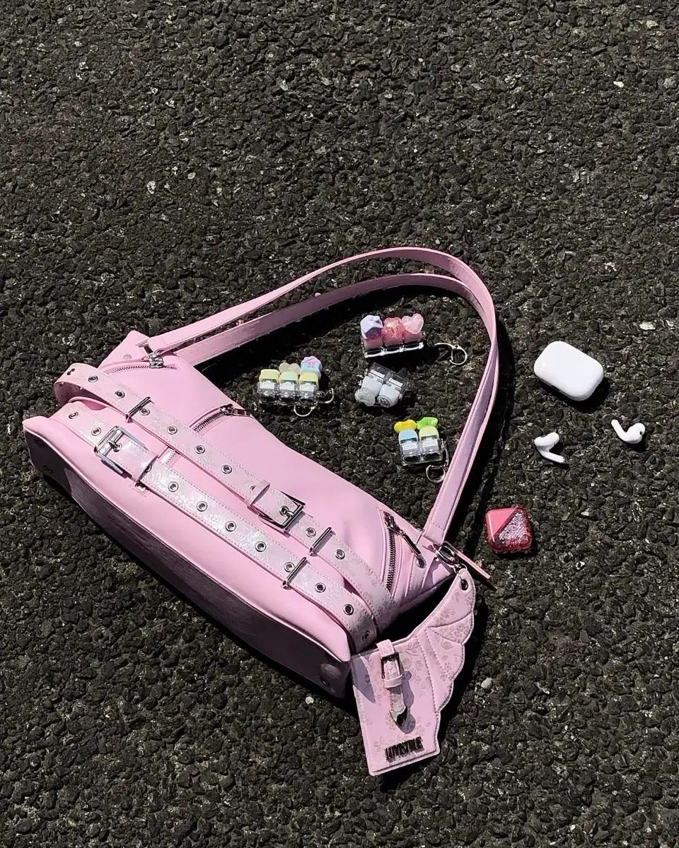 ラブイズトゥルー SY ROSE BELT SHOULDER BAG (Pink) 19,759円