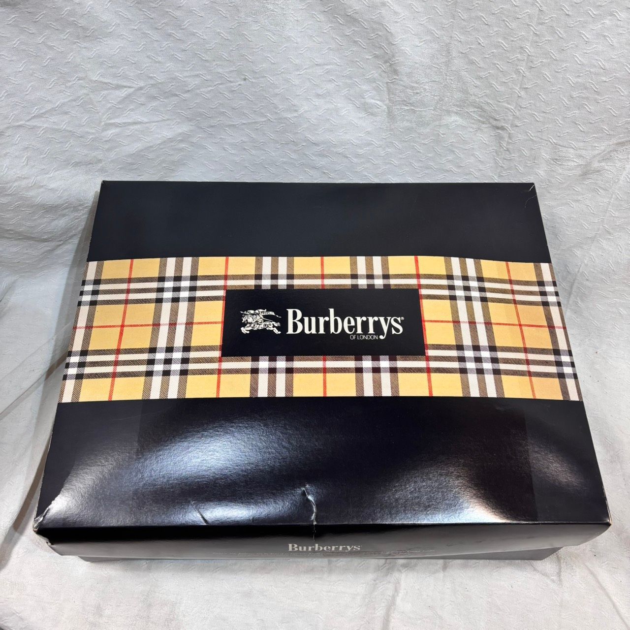 942 Burberrys バーバリー 羽毛掛け布団 未使用保管品 シングル 西川
