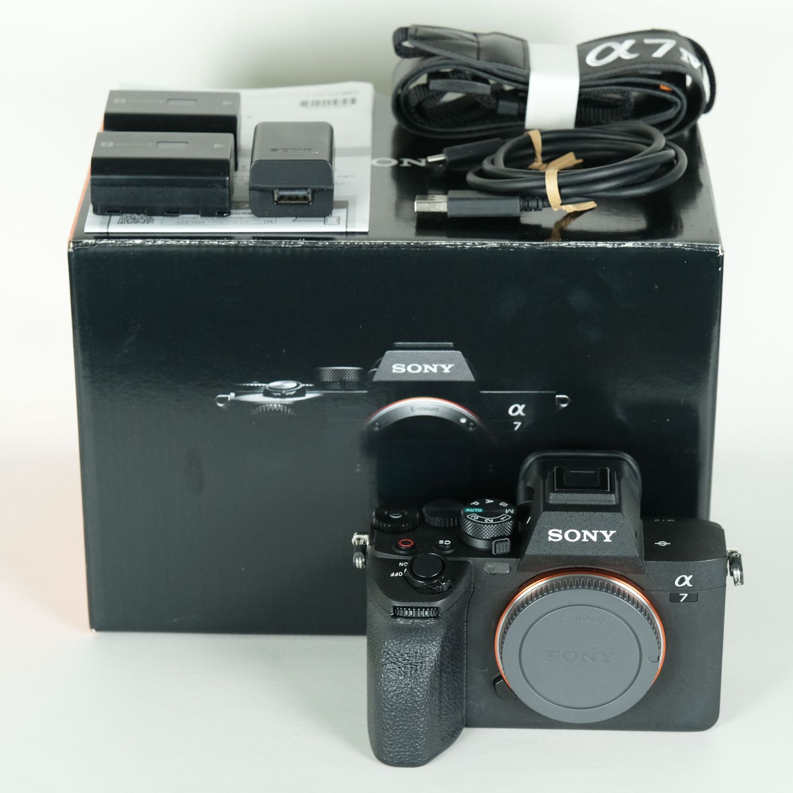 【良品！】SONY α7 IV（ILCE-7M4） カメラ バッテリー２つ付 美品 | シャッター数138,200回｜バッテリー2個付] SONY α7 IV（ILCE