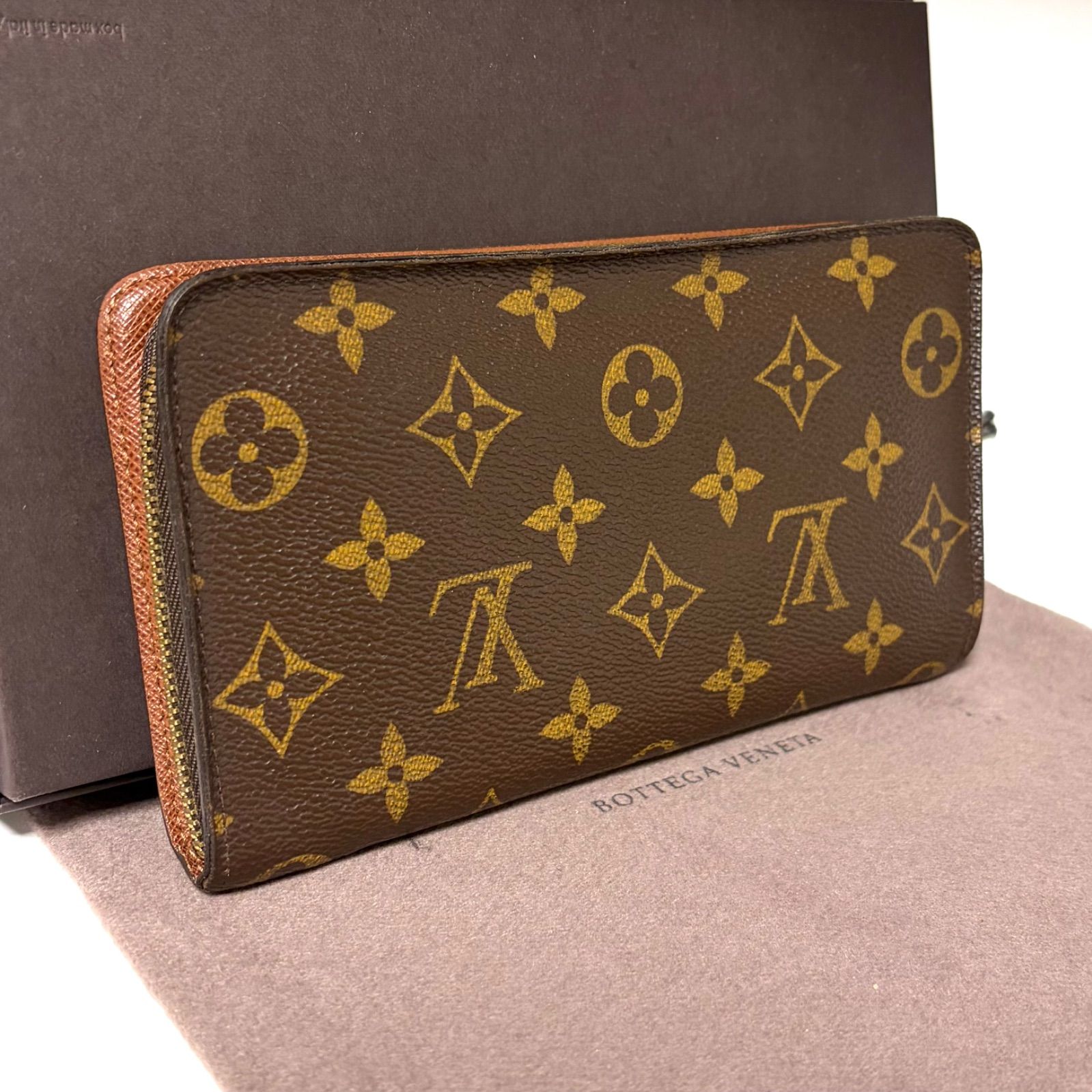 ルイヴィトン　モノグラムポルトモネジップ　ラウンドファスナー　二つ折り　長財布 j23 ポルト モネ ジップ Louis Vuitton ルイ ヴィトン モノグラム 長