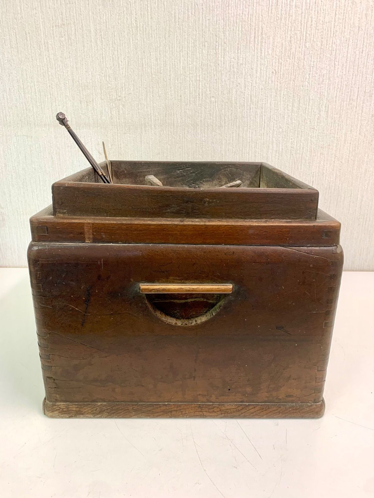 フォロー割対象商品】角火鉢 五徳・灰ならし・火箸・灰付き 昭和レトロ
