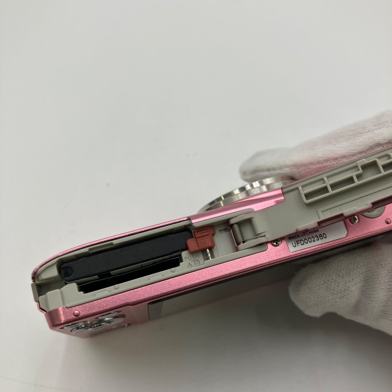 CA4608 OLYMPUS VG-140 14MEGA PIXEL オリンパス デジタルカメラ 現状