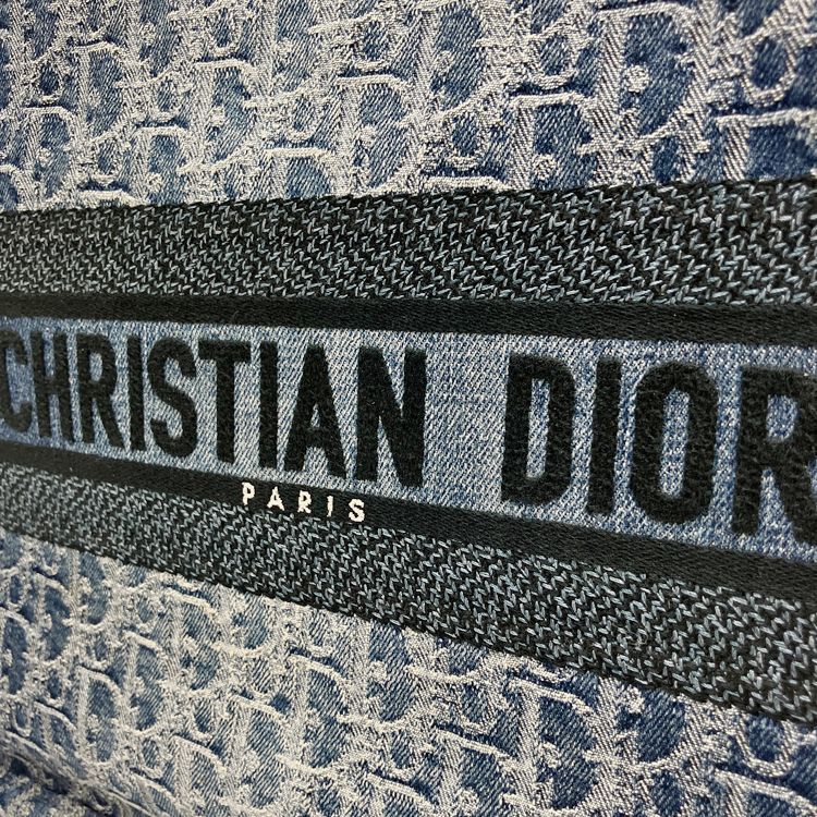 Christian Dior クリスチャンディオール ブックトート デニムブルー MEDIUM ミディアム M1296ZEGC_49E トートバッグ オブリーク エンブロイダリー ジャガード キャンバス ブルー レディース