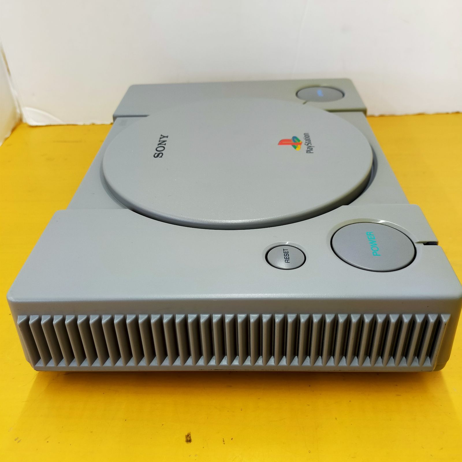 H85 SONY PS1 本体 SCPH-7000 ジャンク品 - メルカリ