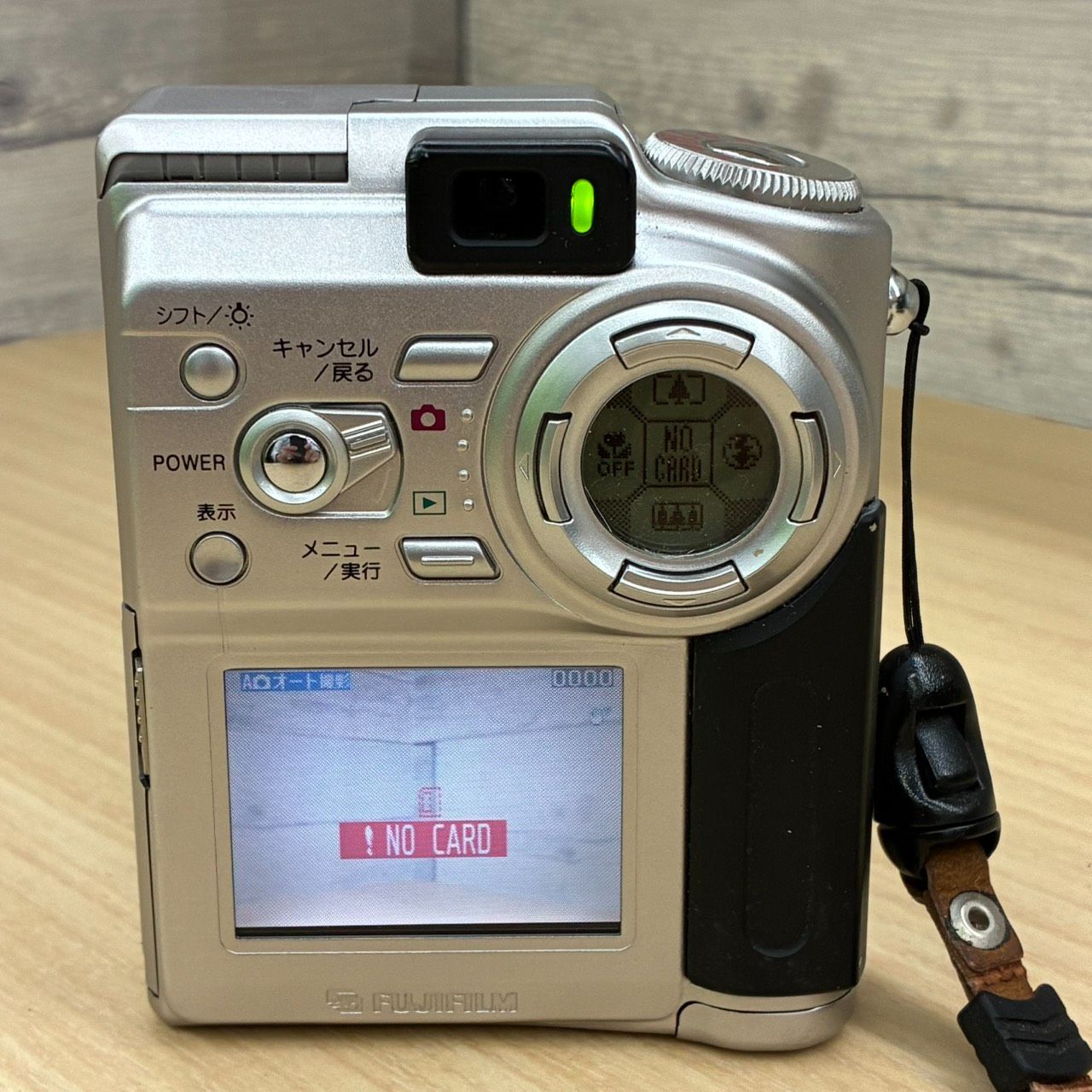 亘】動作品 FinePix4700Z デジタルカメラ オールドコンデジ【9887AY