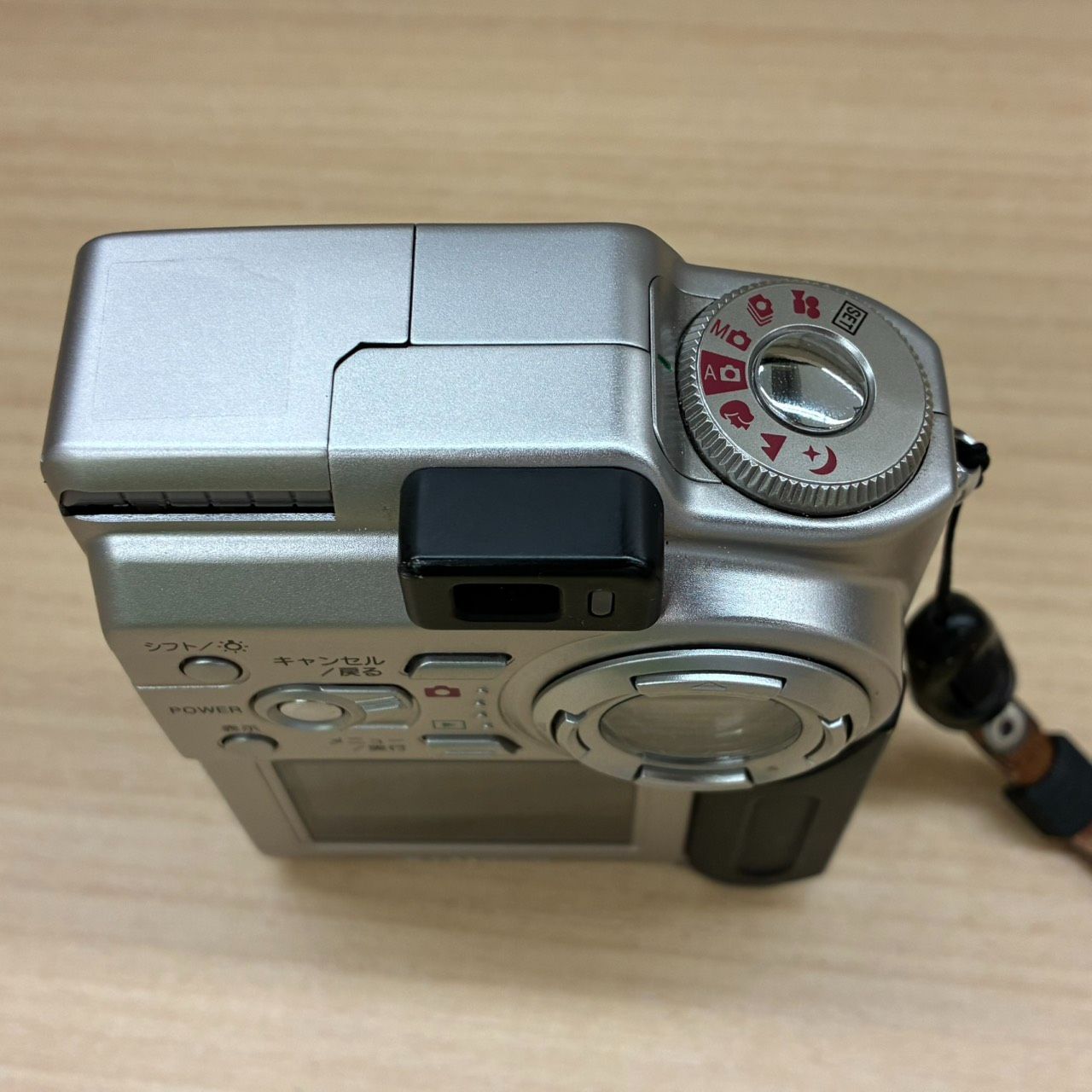 亘】動作品 FinePix4700Z デジタルカメラ オールドコンデジ【9887AY