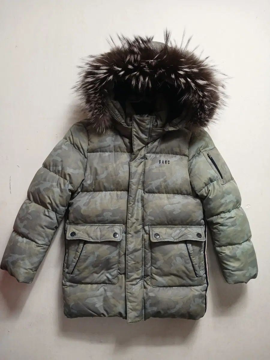 (人気) DAKS キッズ ダウン カモフラージュ アウター サイズ 9y 130