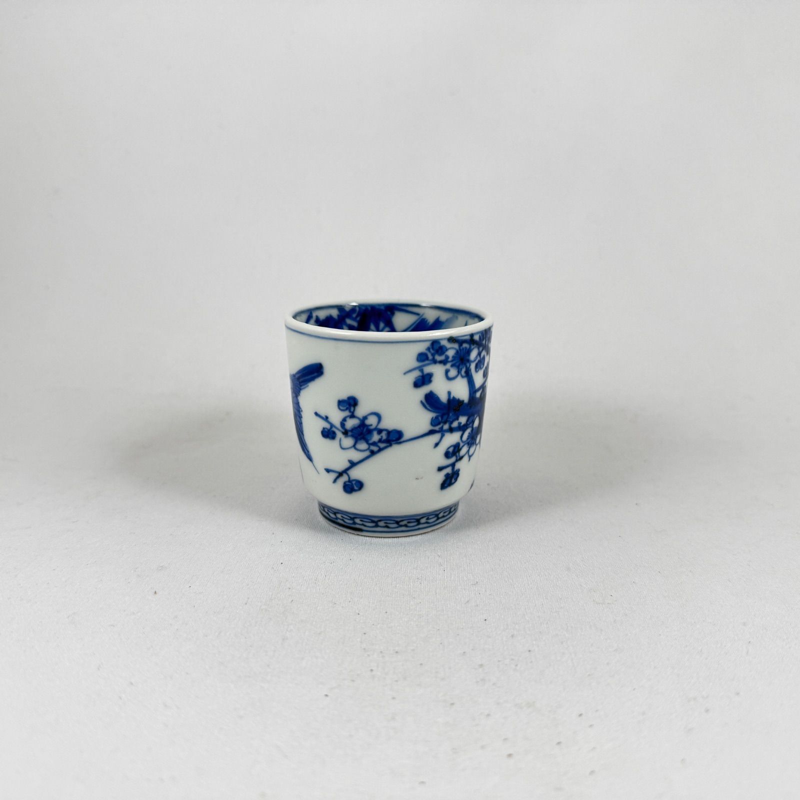 429　古瀬戸染付菊花文様半筒蕎麦猪口　幕末 瀬戸染付◇花鳥文覗き猪口◇筒盃◇幕末明治期 - メルカリ