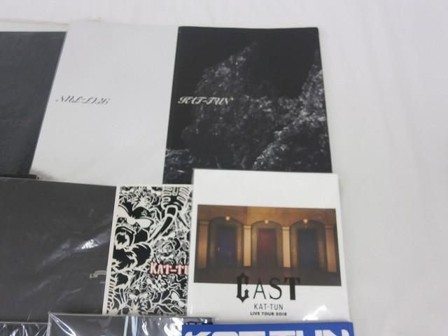 KAT-TUN 詰合せ LIVE TOUR パンフレット グッズセット - メルカリ