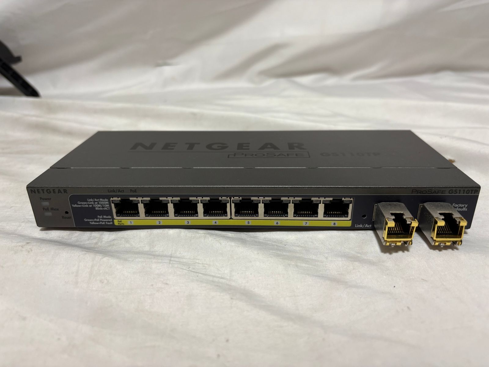 ネットギア ネットワークスイッチ GS110TP-300AJS 10ポート - メルカリ