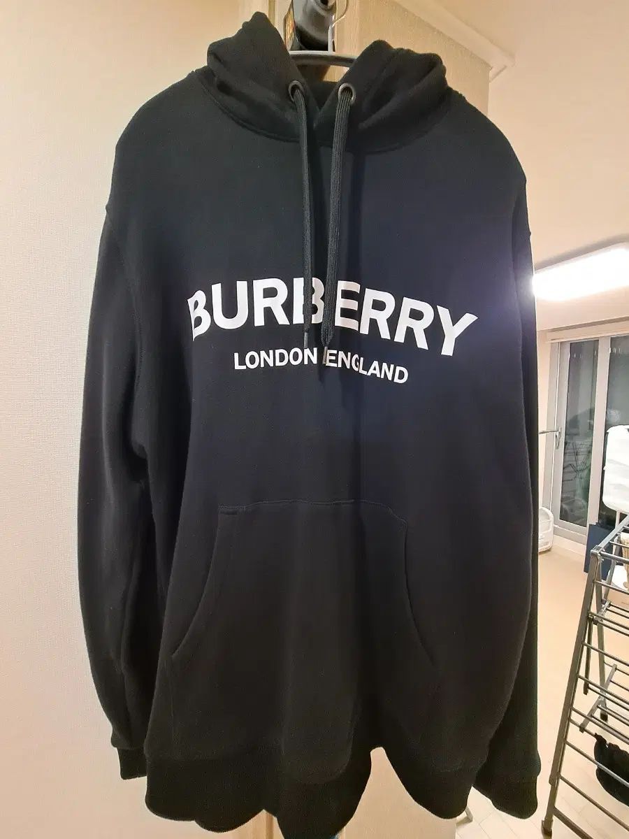 (ほぼ新品)百貨店購入 BURBERRY LONDON オーバーサイズ フーディー 105以上