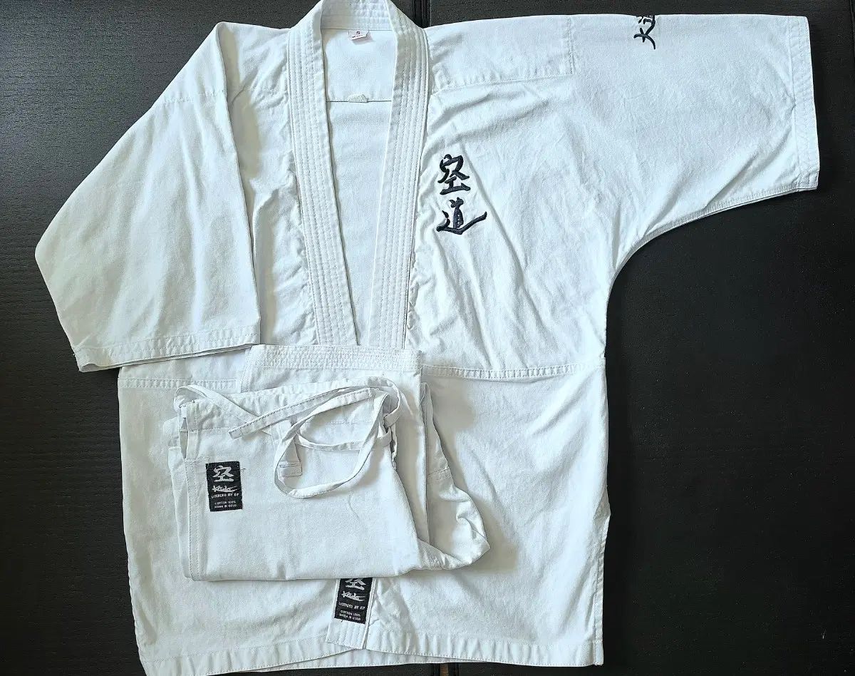 大東塾 工藤 白 バッグ 公認 柔道着 4号 5号 出品 22,361円