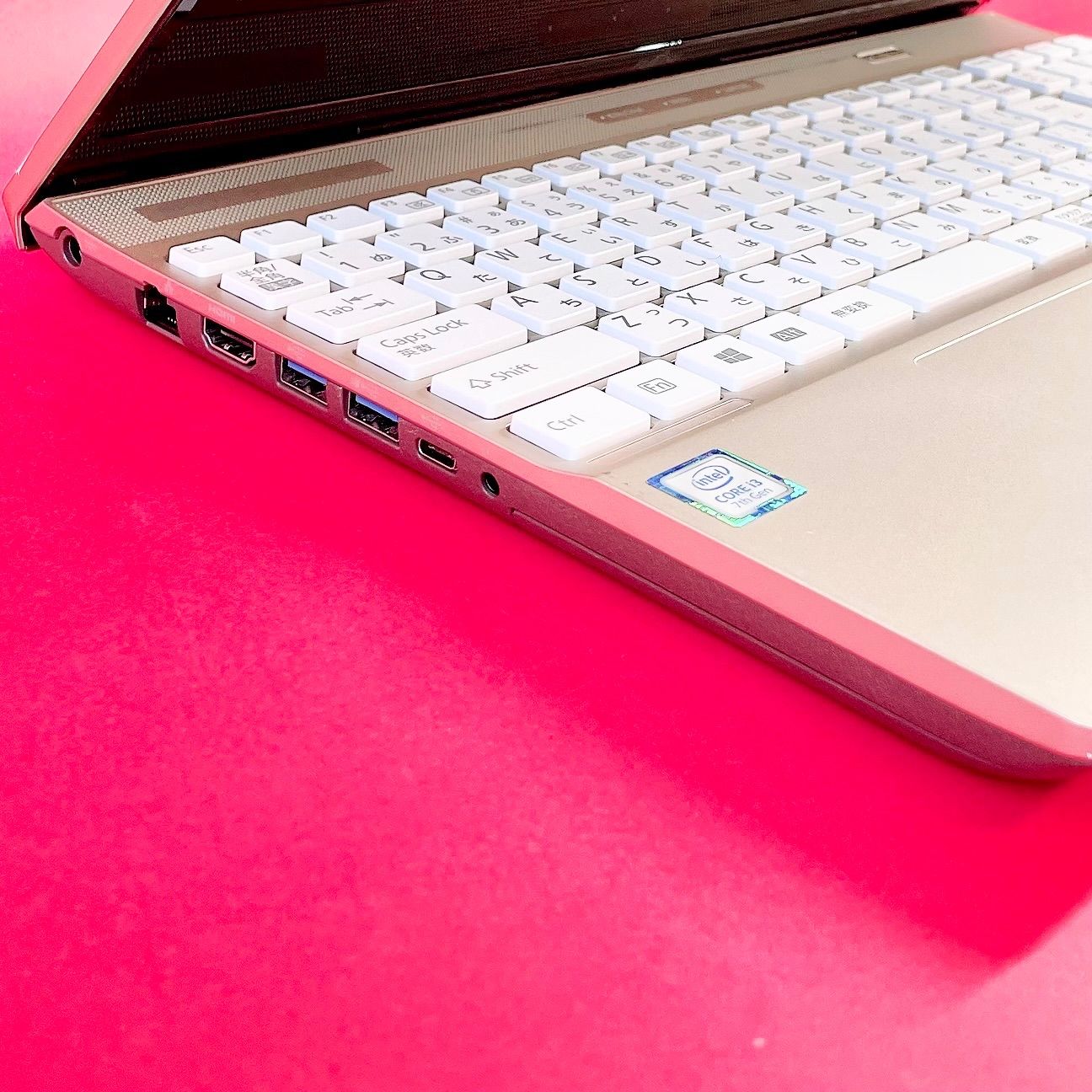残り1台限り‼️おしゃれゴールド✨️たっぷり大容量1TB 薄型 ノート