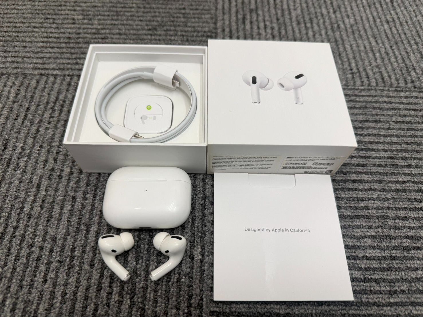 Apple AirPods Pro（第1世代）ワイヤレスイヤホン ホワイト ワイヤレス