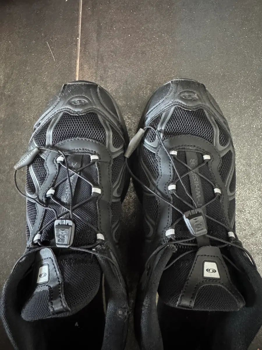 SALOMON サロモン XT-6 ブラック スニーカー