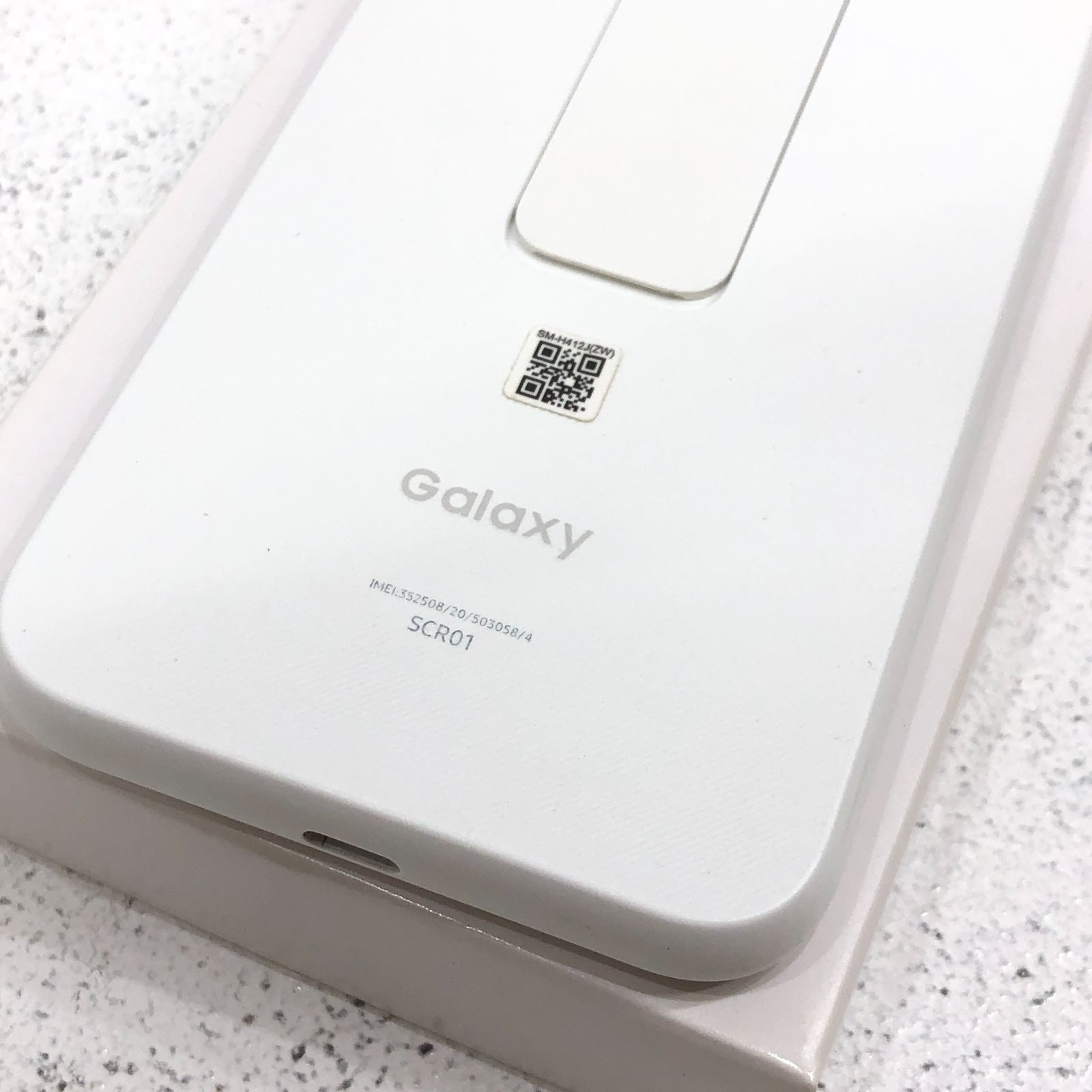 Galaxy 5G Mobile Wi-Fi SCR01 ホワイト - メルカリ