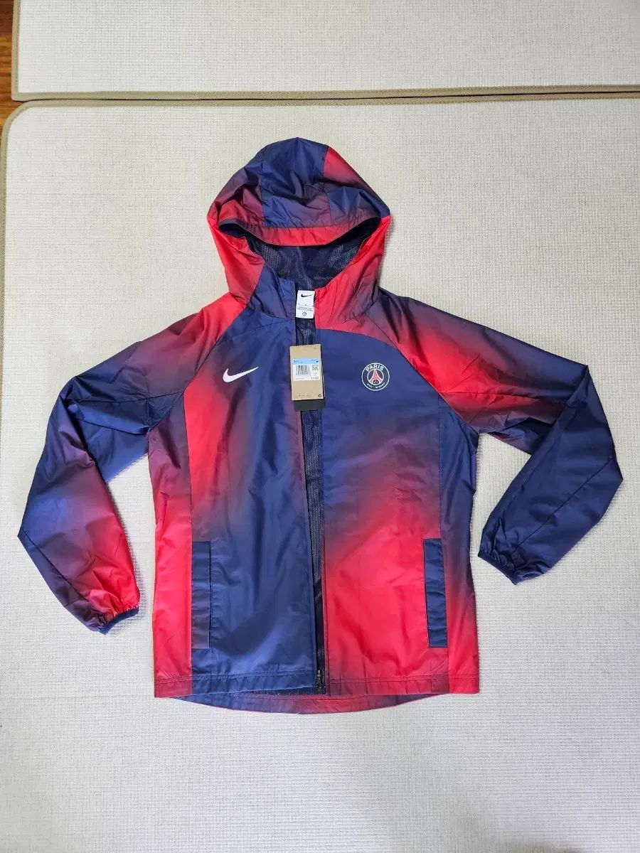 NIKE パリ・サンジェルマン グラデーション ウィンドブレーカー 正規品 新品 M(100)