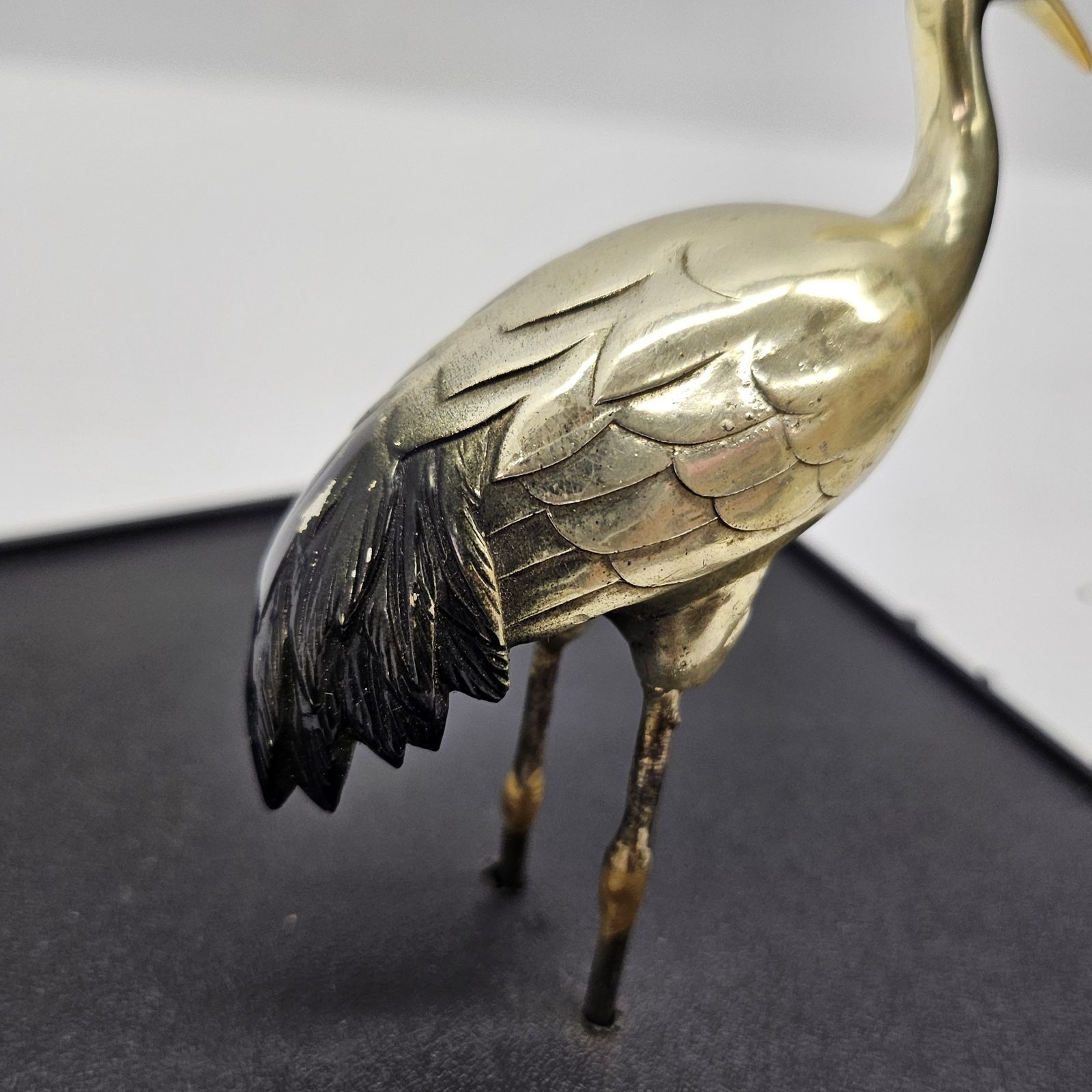 鶴 置物 台座付 金属製 ツル 鳥 彫刻 飾り オブジェ 開運 縁起物 風水