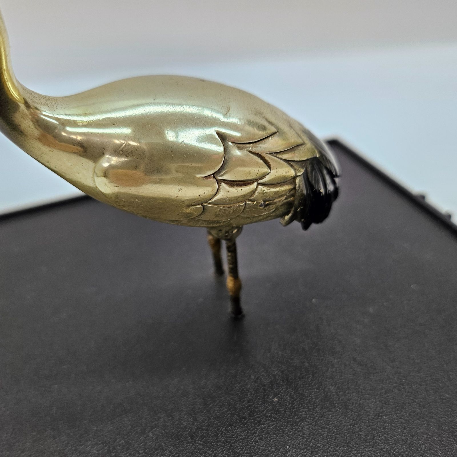 鶴 置物 台座付 金属製 ツル 鳥 彫刻 飾り オブジェ 開運 縁起物 風水