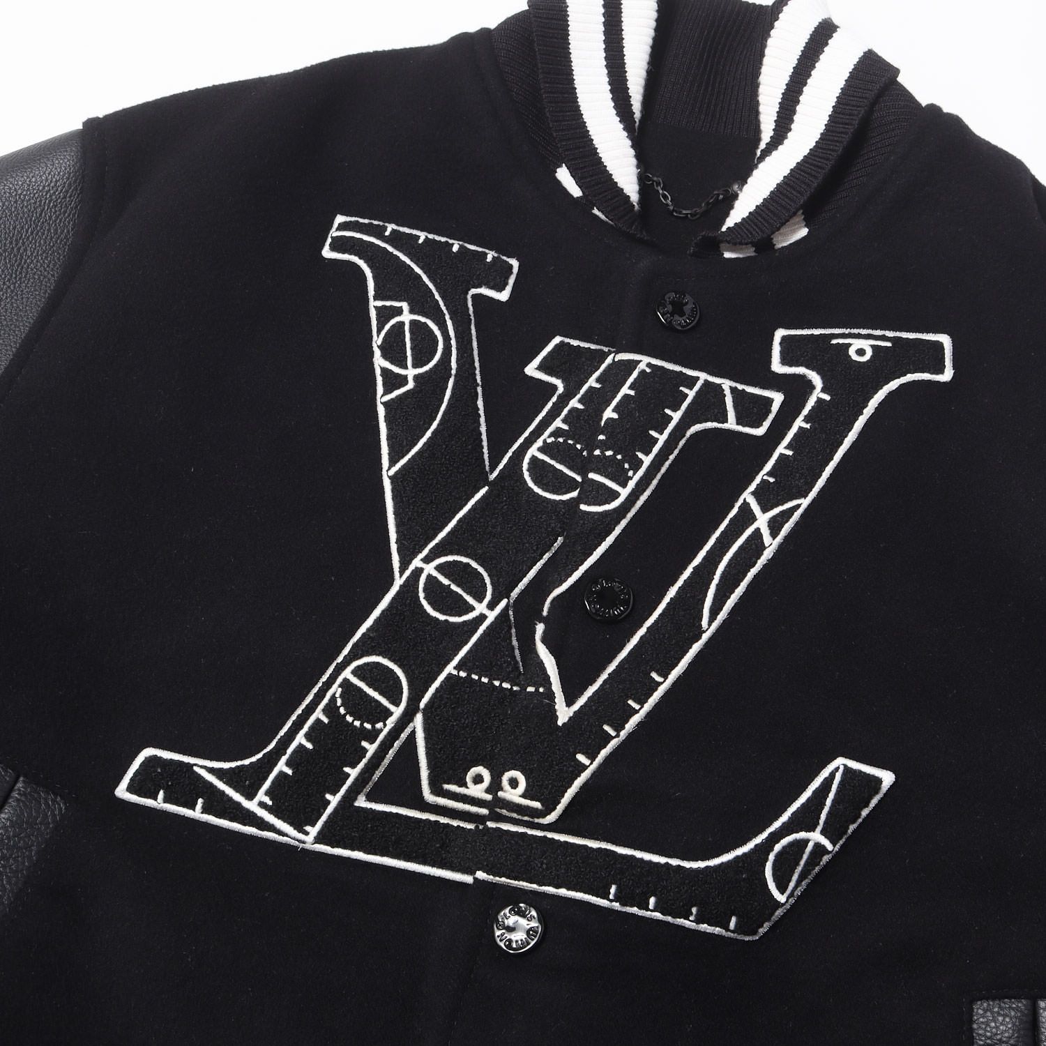 【美品】LOUIS VUITTON ルイヴィトン ジャケット ブラック 黒 46 21SS NBA ロゴ エンボス バーシティ ジャケット Louis Vuitton x NBA Leather Basketball Jacket フランス製【中古】
