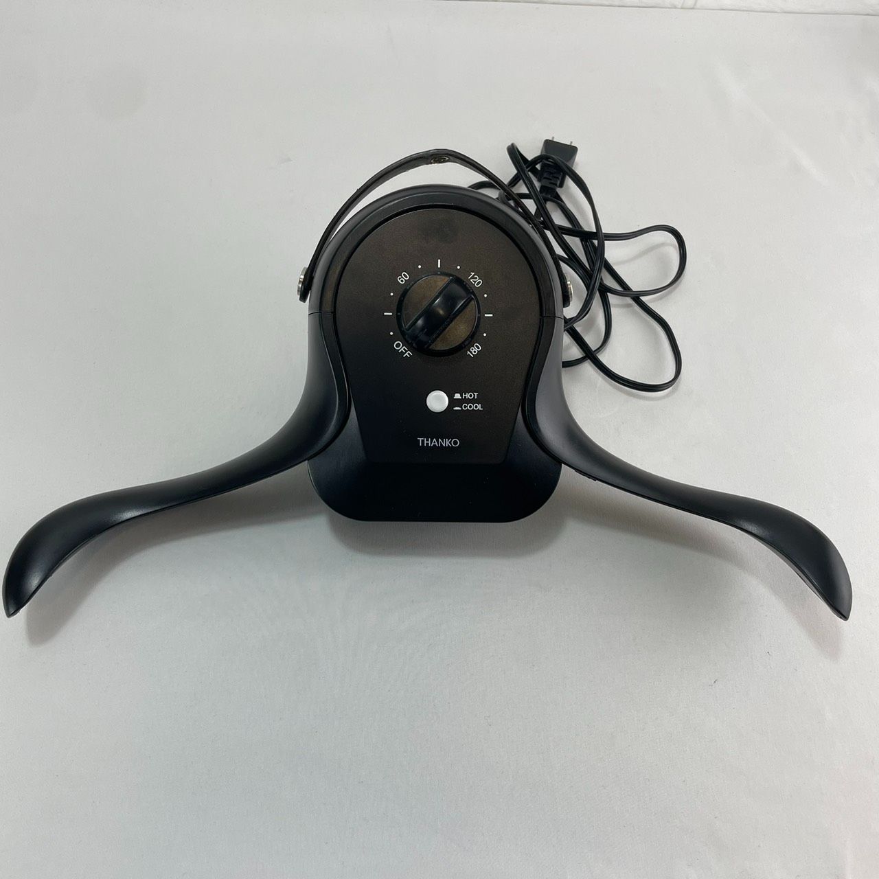 【美品】サンコー シワを伸ばすハンガー型乾燥機 アイロンいら～ず HRNCLSSBK