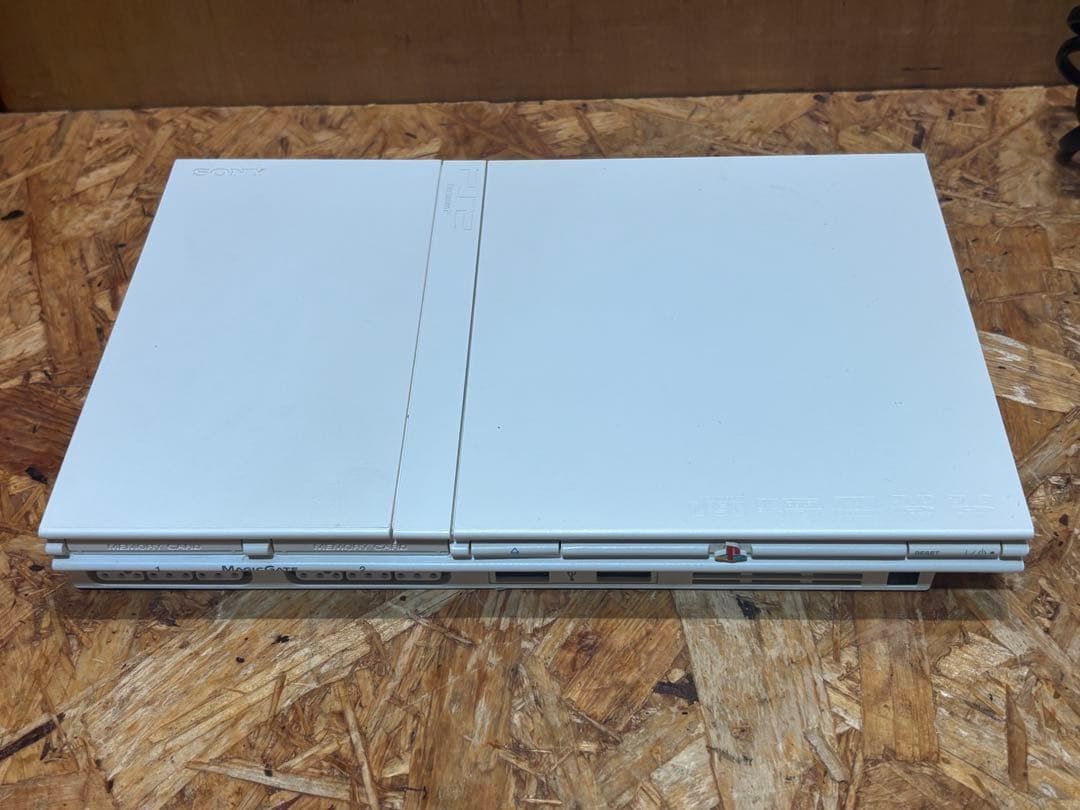 薄型 PS2 プレステ2 SCPH-70000 ソフト付 520 - メルカリ