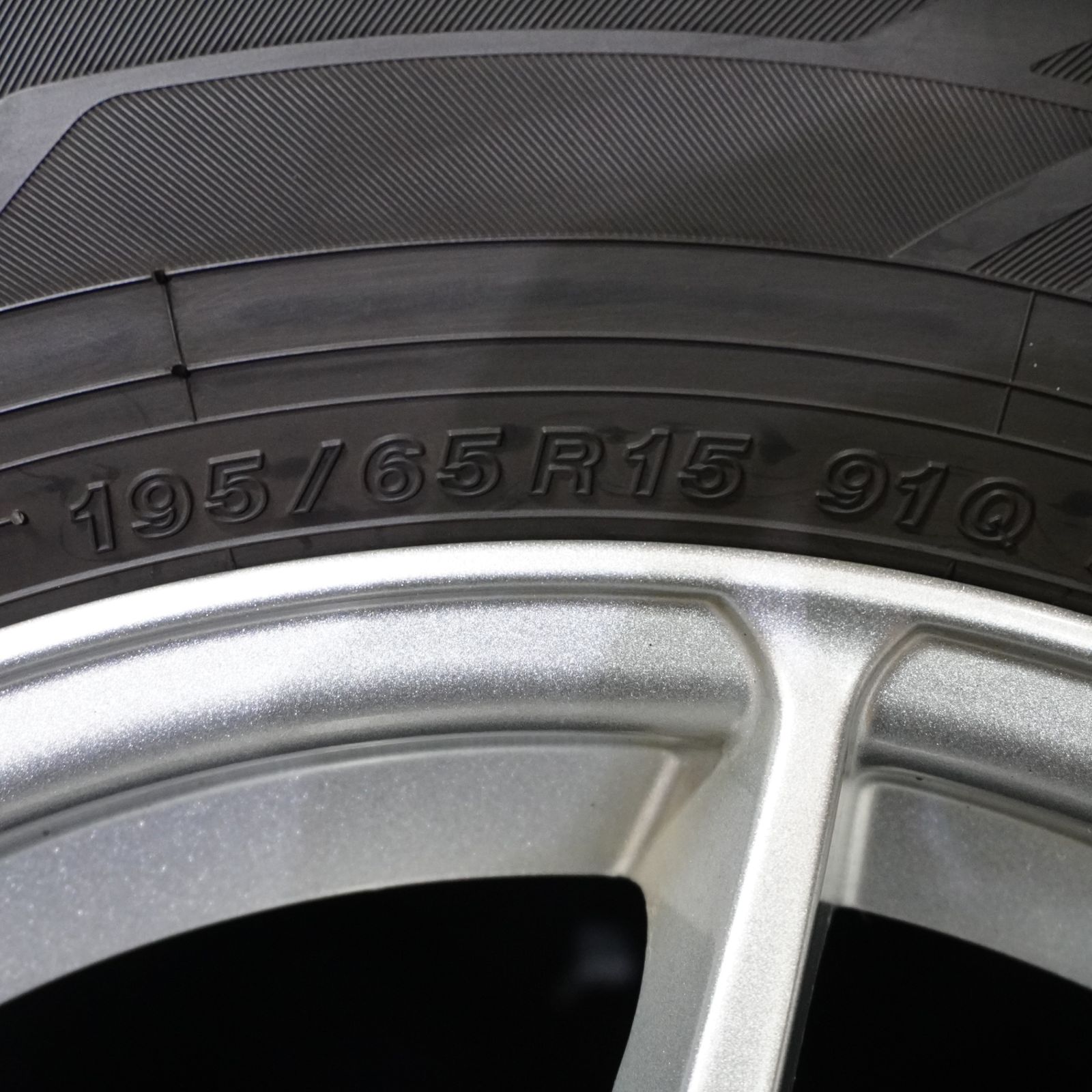 トヨタ専用設計 22年製 バリ山 ヨコハマ アイスガード IG60 / エナジー