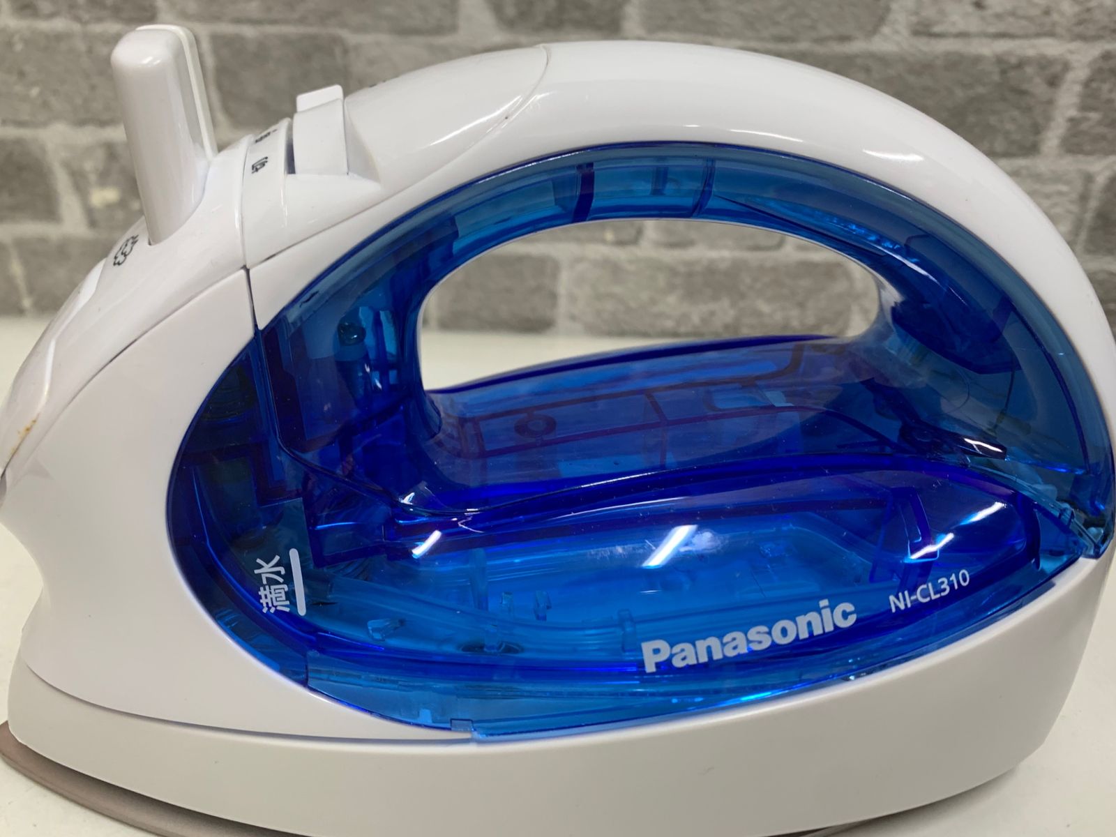 Panasonic パナソニック コードレススチームアイロン NI-CL310-A