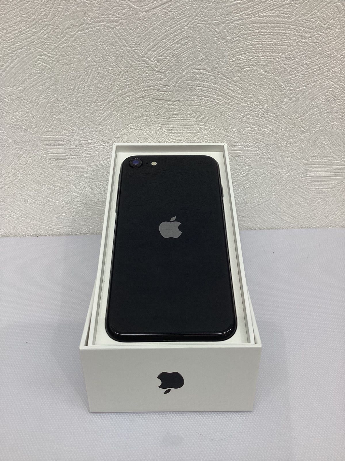 iPhone SE（第2世代）128GB ブラック - メルカリ