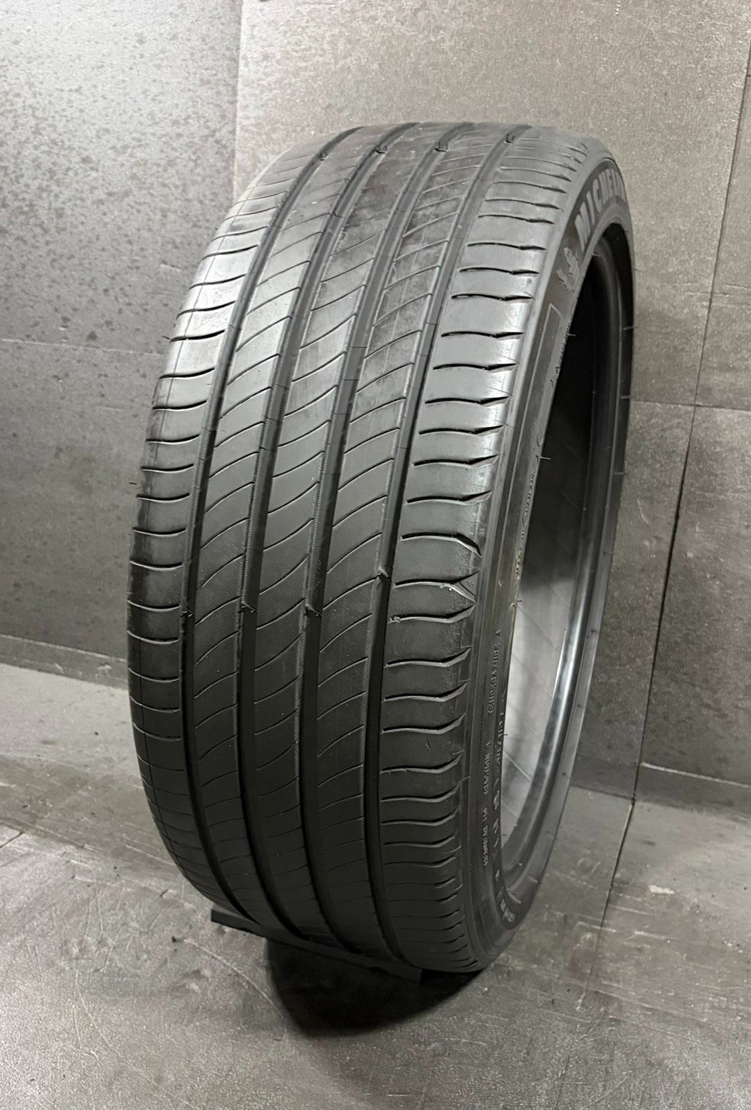 25年製 約8.5分山 ミシュラン MICHELIN イープライマシー e・PRIMACY