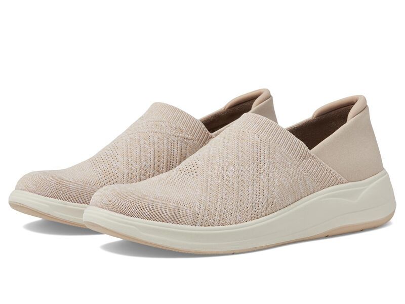 ビジーズ レディース シューズ サンダル Bzees Triumph Beige Fabric ベージュ