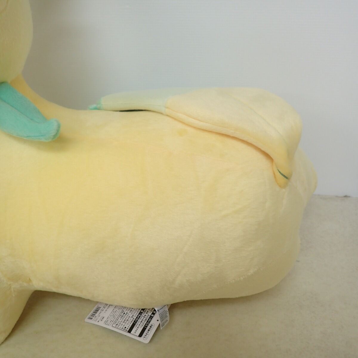 ポケモンセンター ぬいぐるみ 等身大リーフィア 寝そべり 紙タグ付き