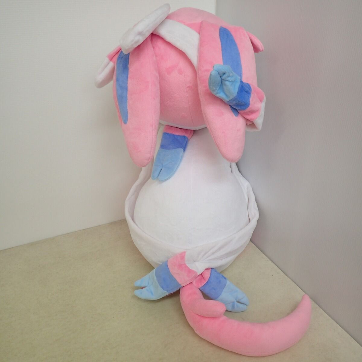 ニンフィア　等身大ぬいぐるみ　2017年★受注生産品✨ ポケモンセンター ぬいぐるみ 等身大ニンフィア 2017年 紙タグ付き