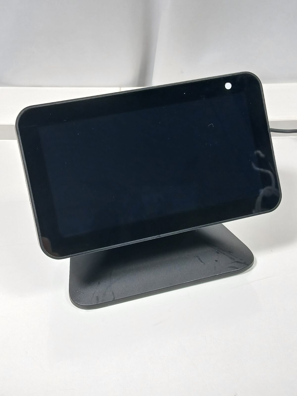 Amazon Echo Show 5 第2世代 チャコール H23K37 角度調整スタンド付