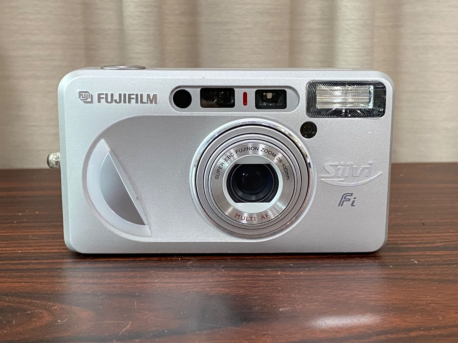 富士フィルムのコンパクトフィルムカメラSilvi Fi 美品 - メルカリ