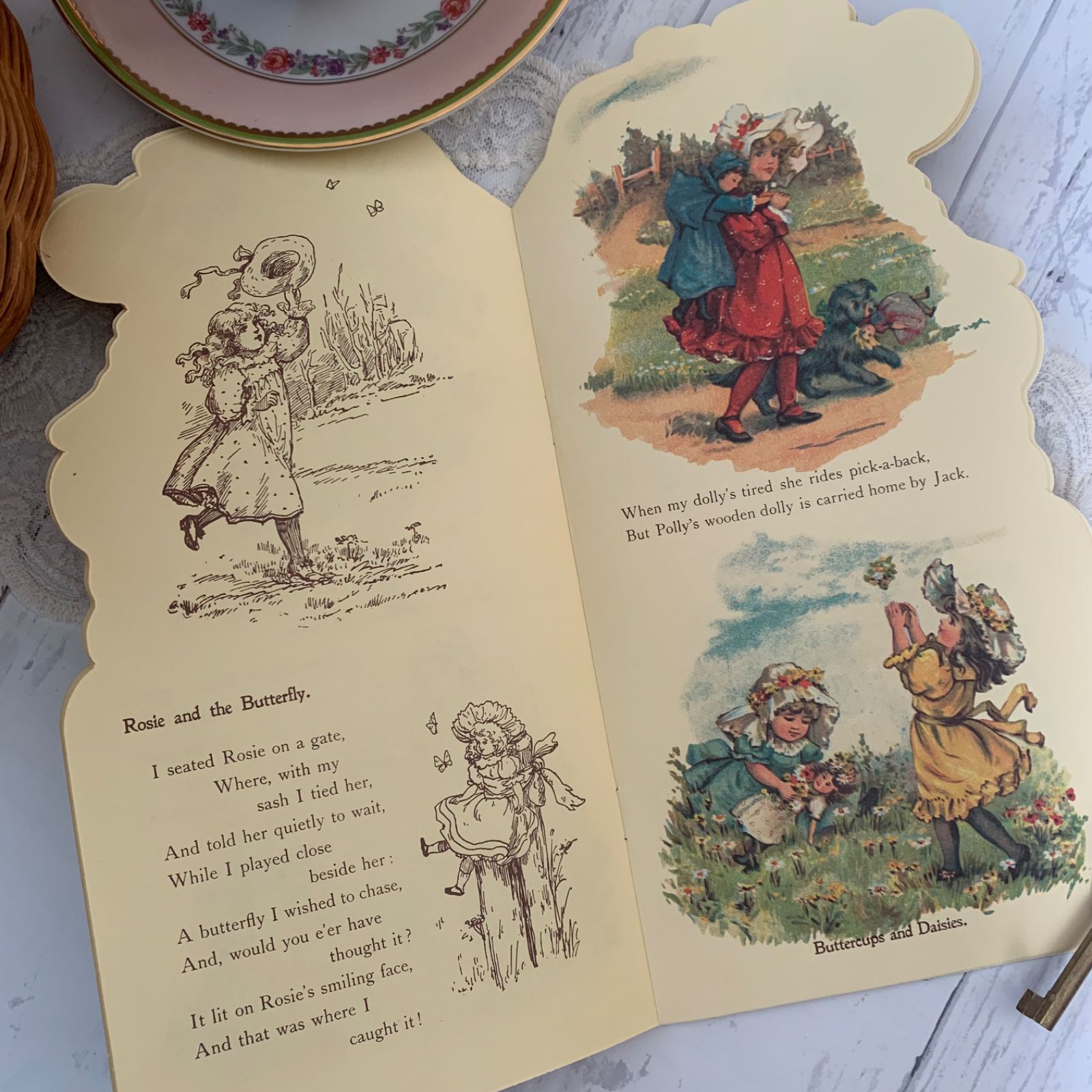 ヴィンテージ 洋書 絵本 Dolly in the Country ビクトリアン調 古書