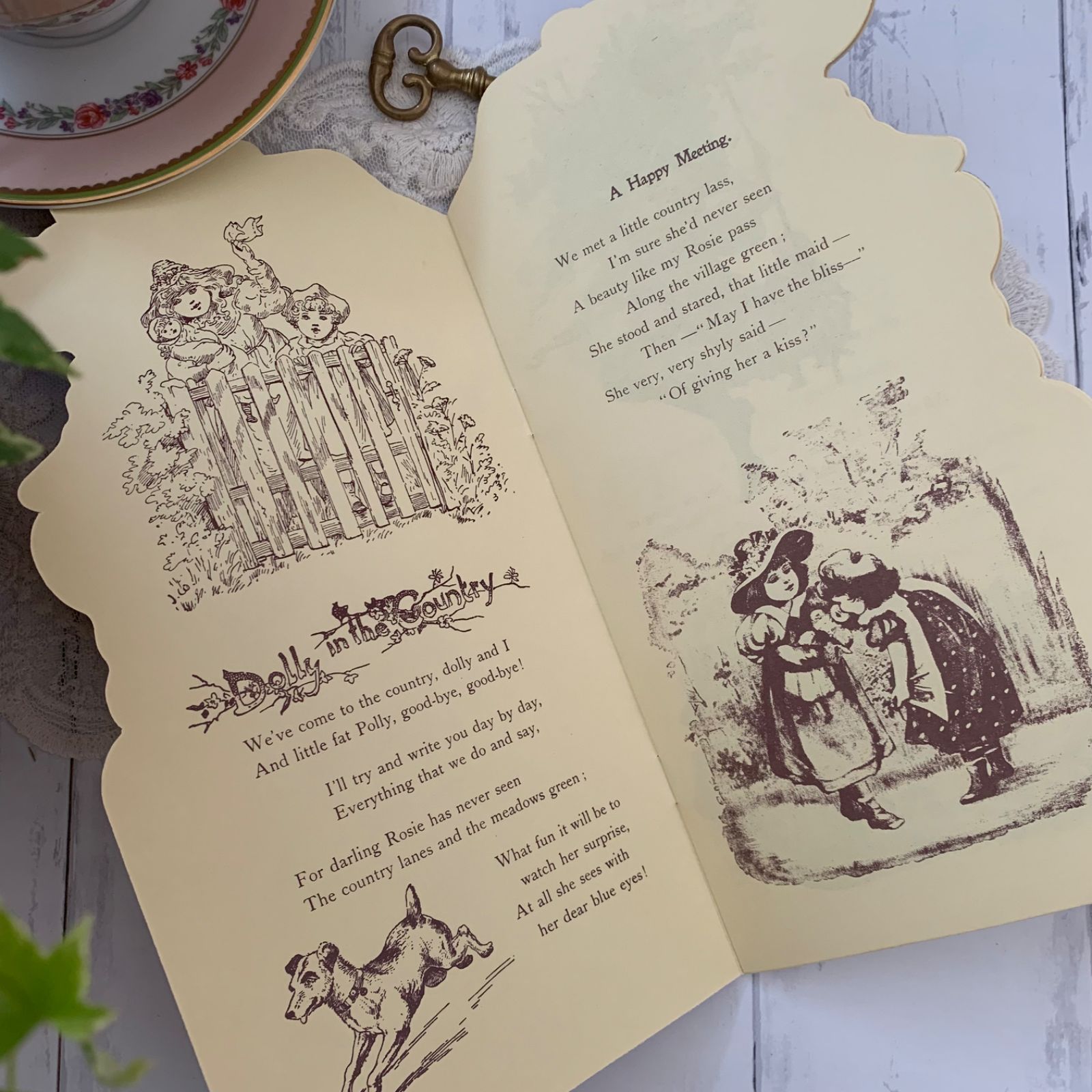 ヴィンテージ 洋書 絵本 Dolly in the Country ビクトリアン調 古書