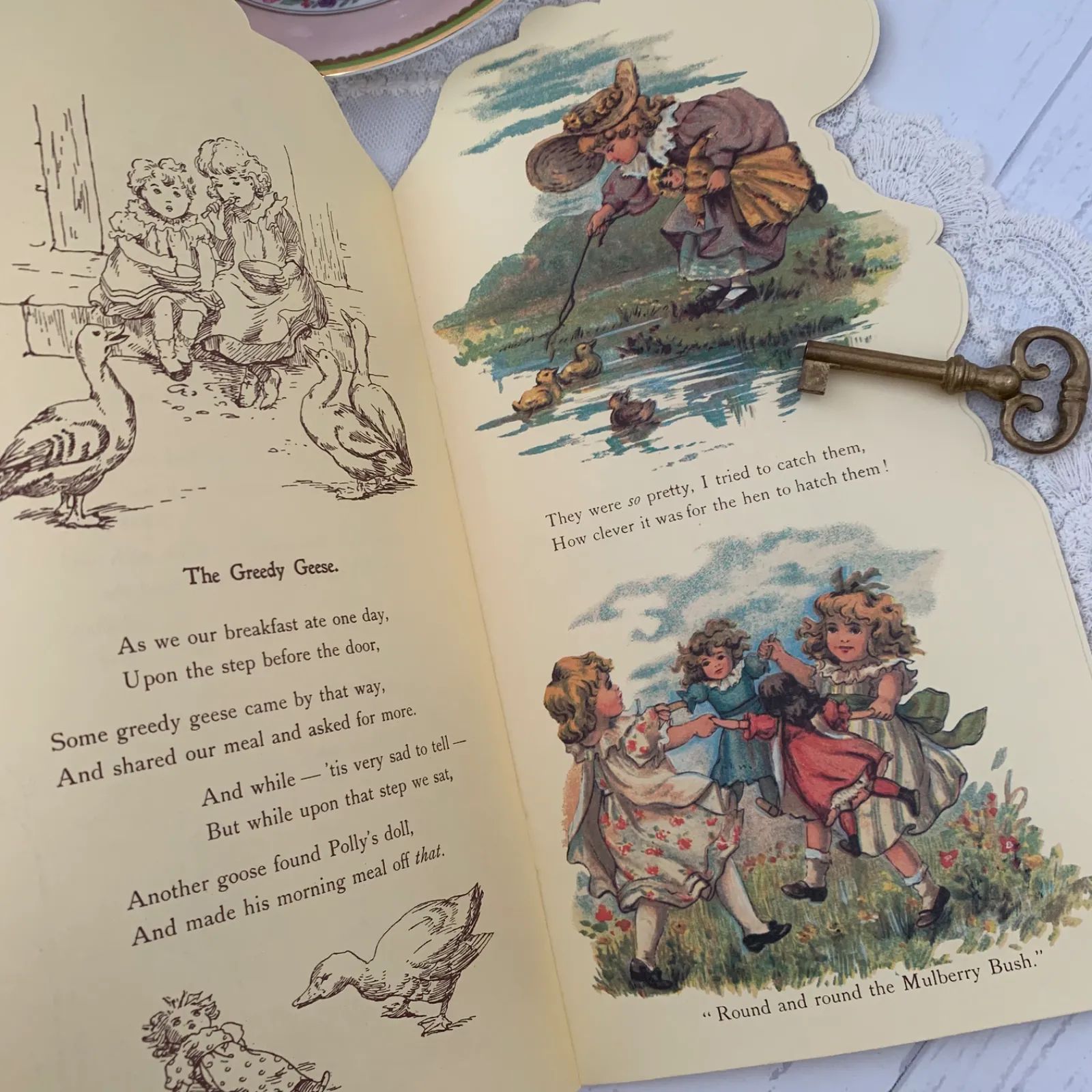 ヴィンテージ 洋書 絵本 Dolly in the Country ビクトリアン調 古書