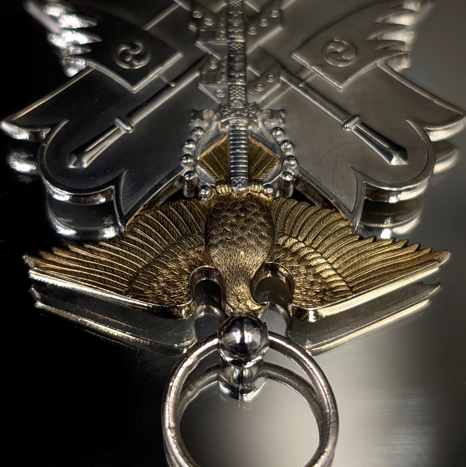 功七級金鵄勲章 旧日本軍 勲章 記章 ケース付き □【美品】功七級金鵄勲章 旧日本軍 勲章 記章 当時物 アンティーク