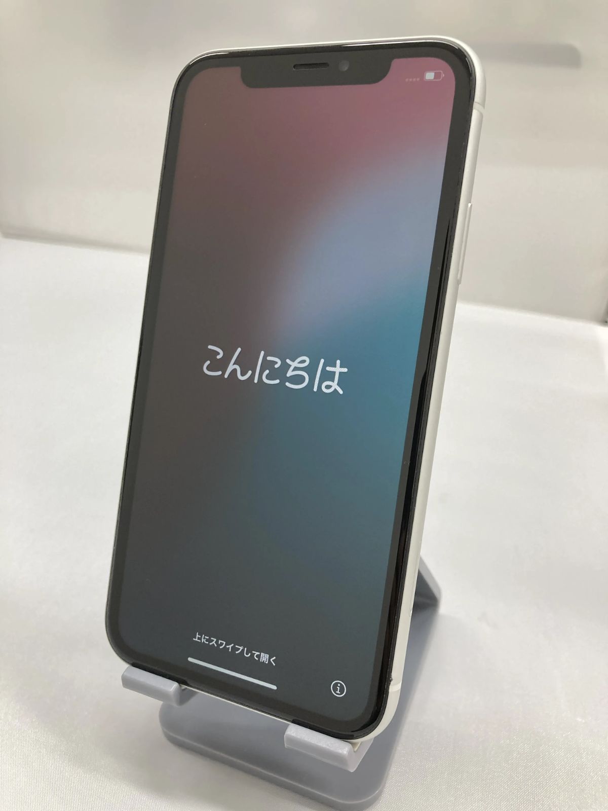 iPhone XR 128GB ホワイト SIMフリー バッテリー100％ NW制限〇 - メルカリ