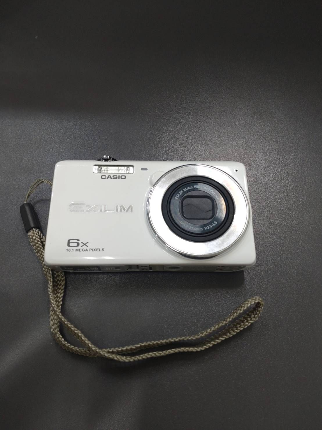 H【充電器なし】CASIO EXILIM EX-ZS28 デジカメ ホワイト - メルカリ