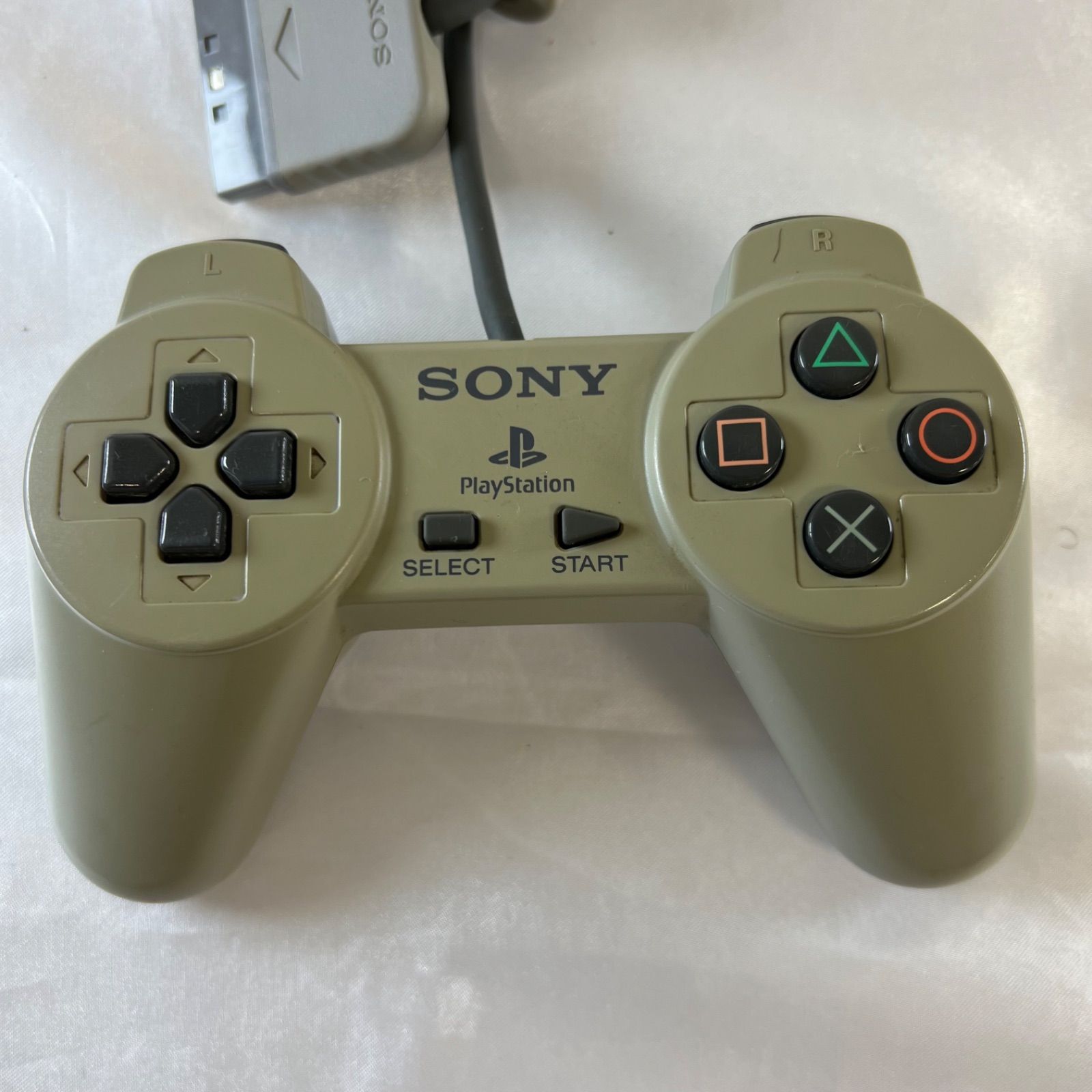 SONY PlayStation SCPH-5500 本体とコントローラー SONY PlayStation SCPH-5500 初代 プレステ コントローラー付き 通電