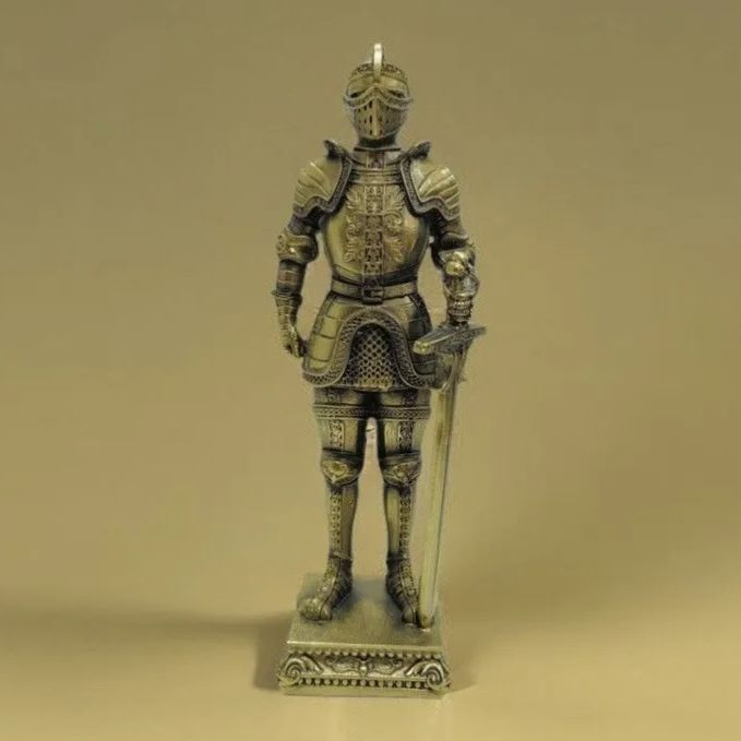 中世の騎士像 鎧 ナイト 樹脂彫刻 フィギュア ゴールド