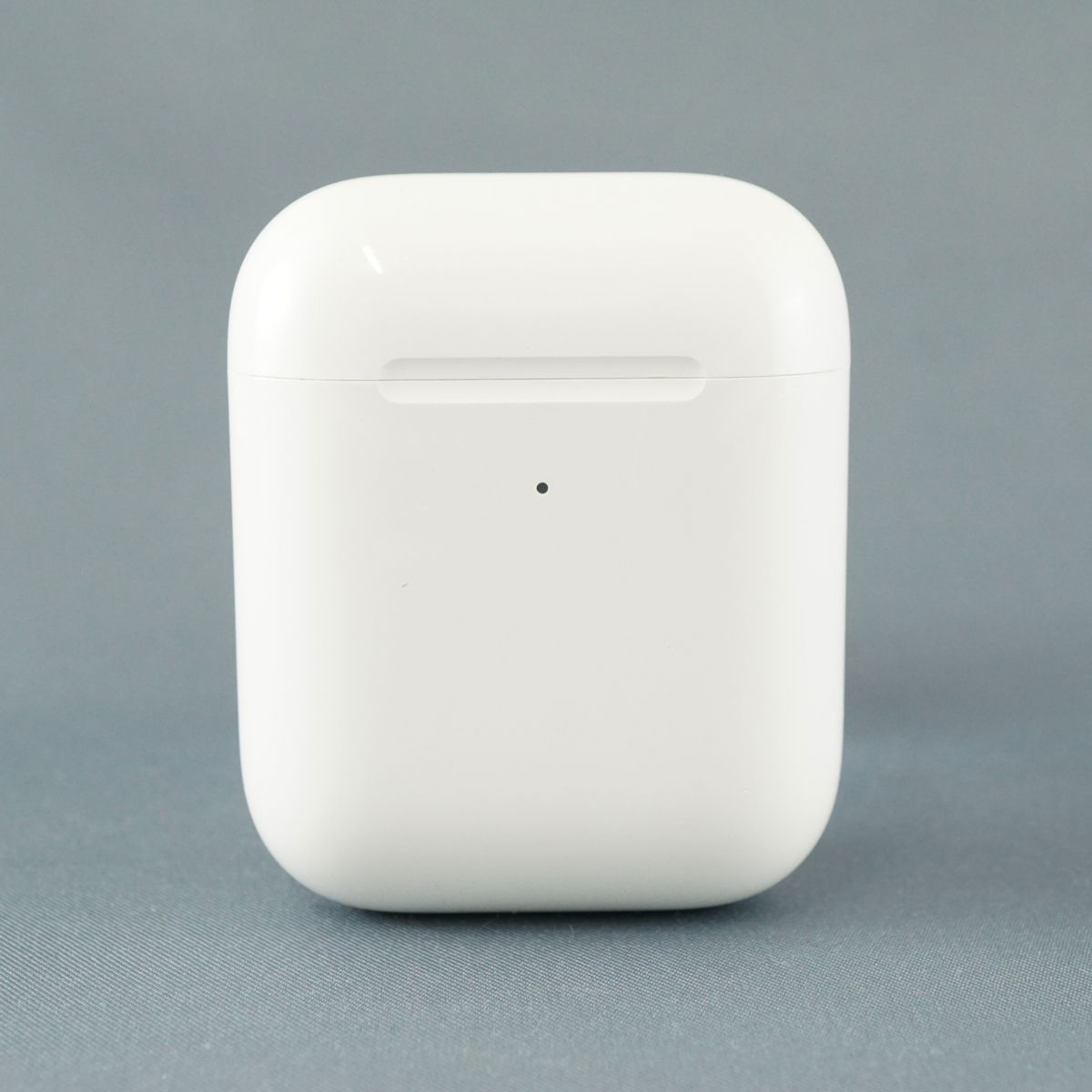 Apple AirPods with Wireless Charging Case エアーポッズ 充電ケース ...