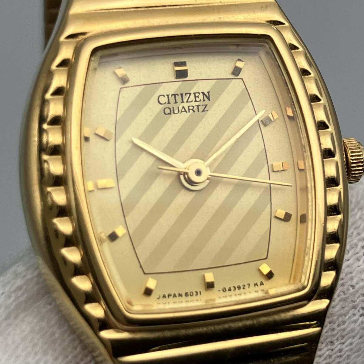 ジャンク 【不動】CITIZEN 6031-G08971 腕時計 クォーツ ゴールド